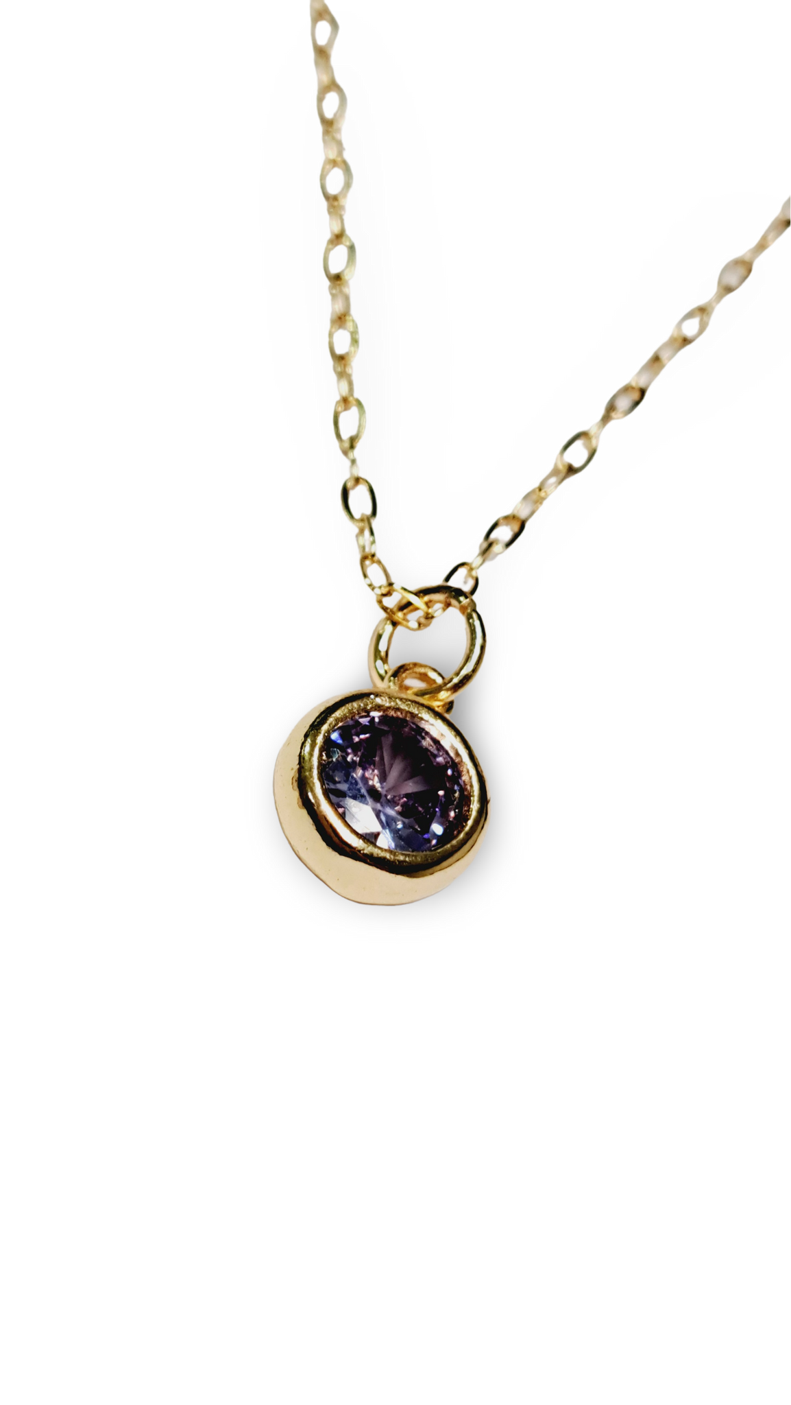 COLLAR DIJE CRISTAAL MORADO DORADO