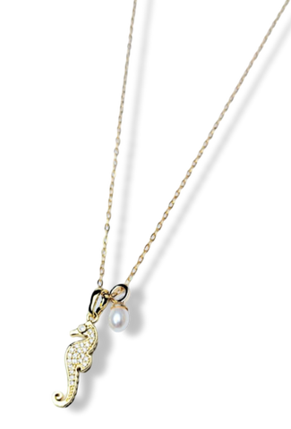 COLLAR MINI PERLA Y CABALLITO DE MAR DORADO