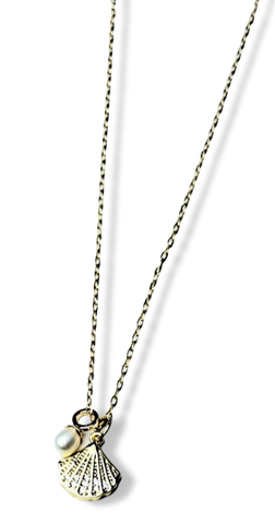 COLLAR CONCHITA DE MAR Y MINI PERLA DORADO