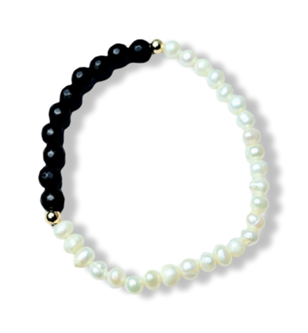 PULSERA PERLA BARROCA ONIX DORADO