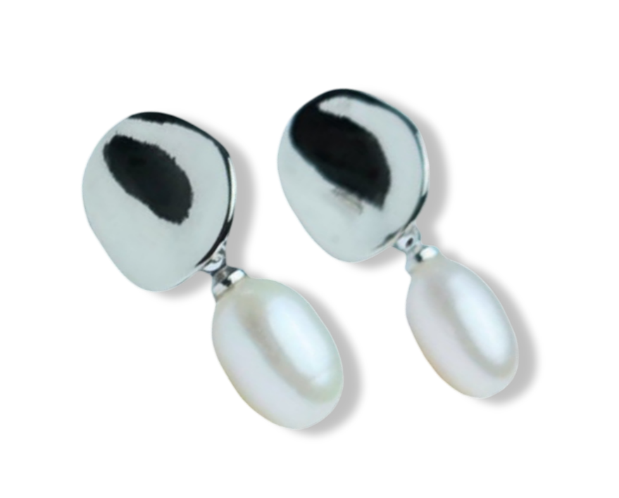 ARETE PERLA GOTA Y DETALLE PLATEADO