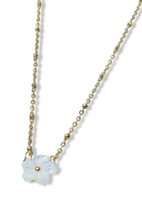 COLLAR MADRE PERLA FLOR WATERPROOF DORADO