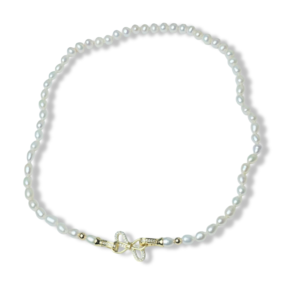 COLLAR PERLA ARROZ MOÑO Y CORCONIAS DORADO