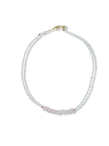 COLLAR PERLA ARROZ Y CUARZO ROSA DORADO