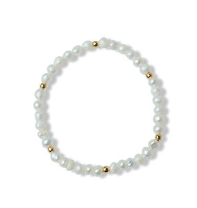 PULSERA PERLAS Y DETALLES EN DORADO