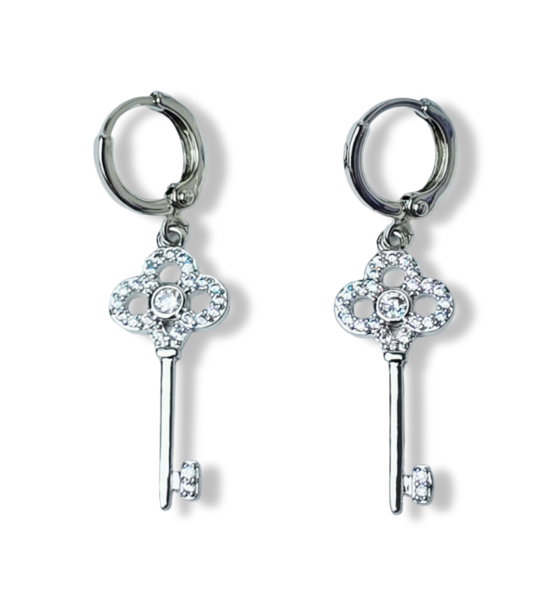 ARETE LLAVE Y CIRCONIA PLATEADO