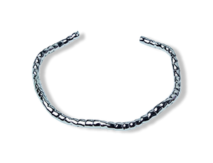 PULSERA TORCIDA PLATEADO