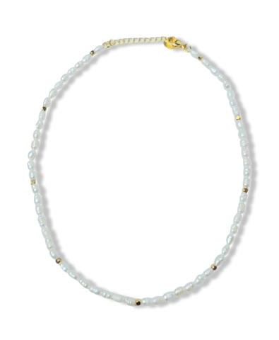 COLLAR PERLA ARROZ Y DETALLES EN DORADO