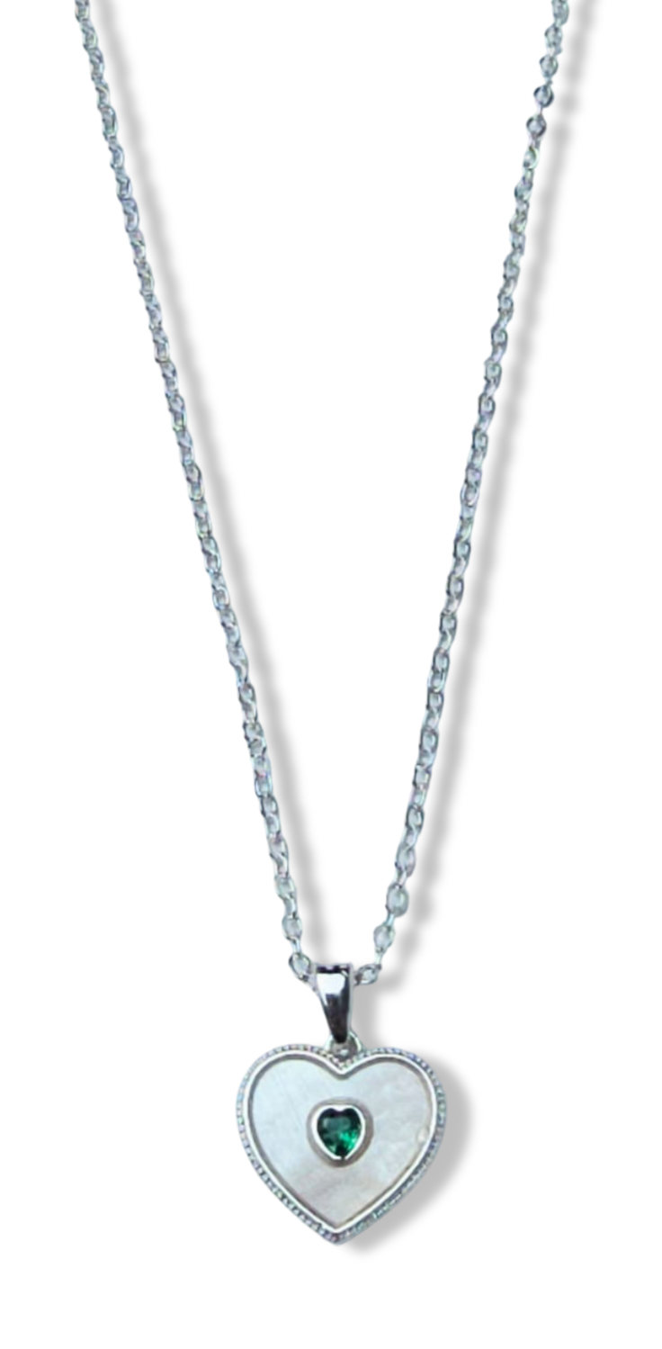 COLLAR MADRE PERLA Y CORAZÓN CIRCONIA VERDE PLATEADO