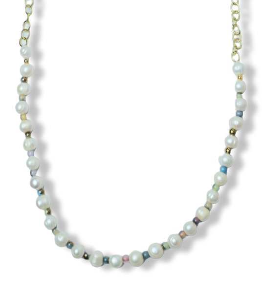 COLLAR PERLA BARROCA Y RESINA COLORES DORADO