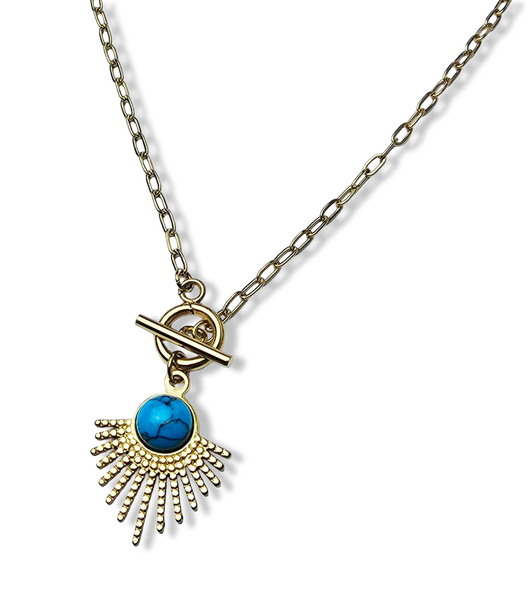 COLLAR WATERPROOF CORBATÍN Y DIJE RESINA DORADO