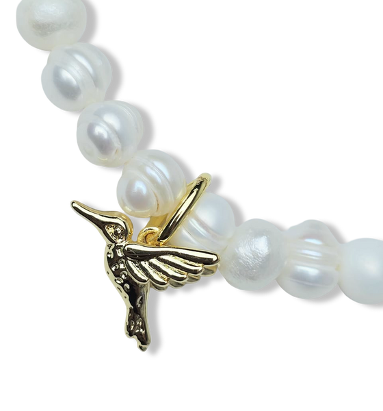 PULSERA PERLA BARROCA Y BLANCA COLIBRÍ DORADO