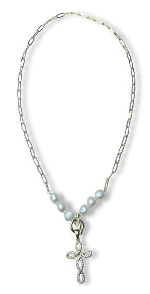 COLLAR CORBATÍN Y CRUZ EN CIRCONIAS PERLA IRREGULAR DORADO